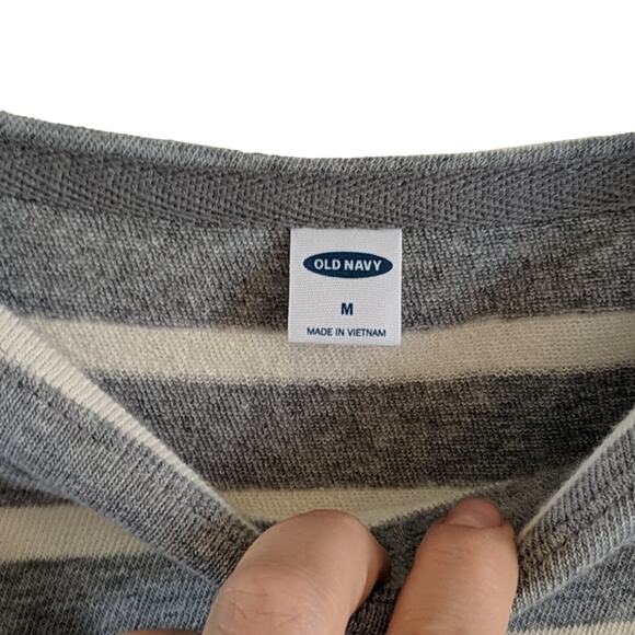 NWT Old Navy French Terry Top - Picture 3 of 5